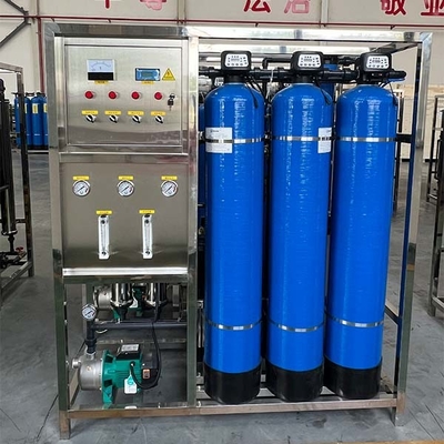 0.5 ton Deniz suyunun tuzsuzlaştırılması için üç tanklı ters osmose tesisi