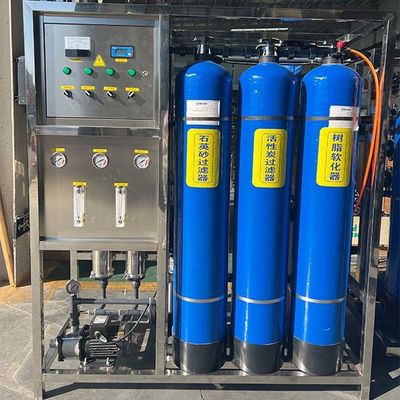PVC 0,5 tonluk tek kutuplu üç tanklı ters osmose tesisi küçük alanlar için